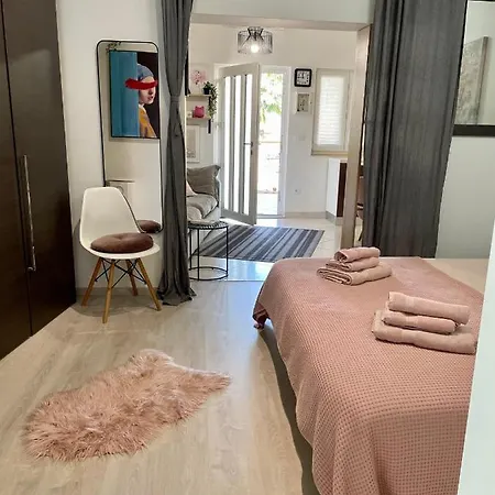 Apartment Studio Riva *