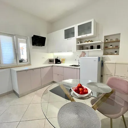 Studio Riva Apartment